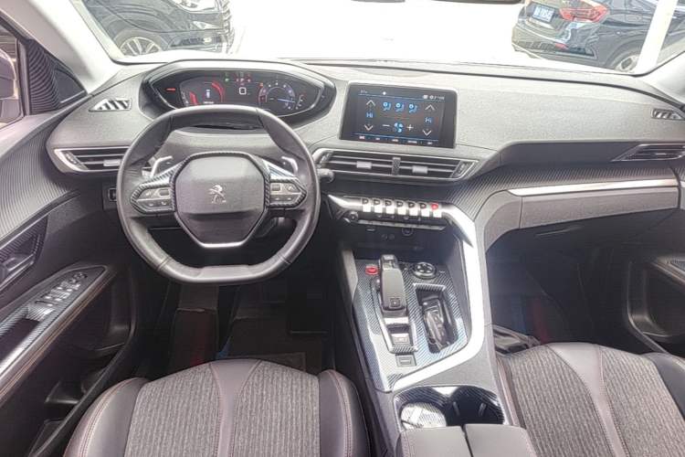 Used Peugeot 4008 2017 350THP Elite Edition Center Console