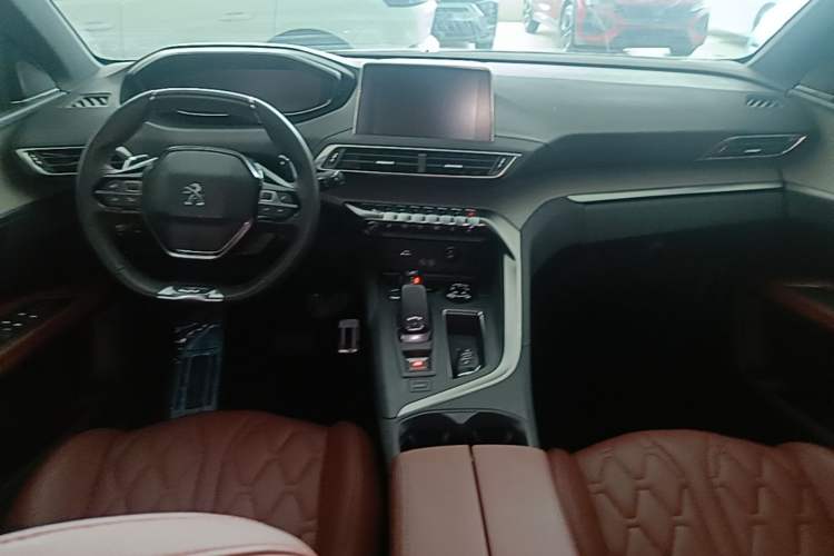 Used Peugeot 4008 2017 380THP Luxury GT Edition Center Console