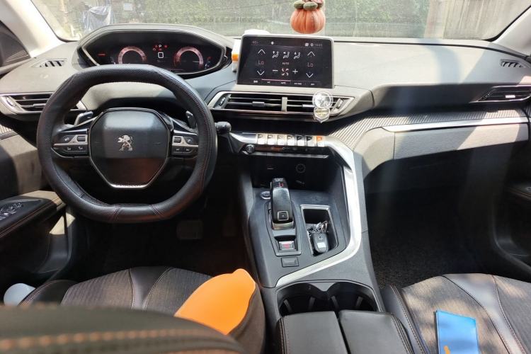 Used Peugeot 4008 2017 350THP Elite Edition Center Console