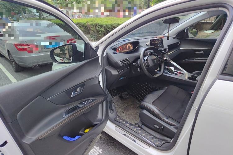 Used Peugeot 4008 2017 350THP Elite Edition Driver Seat