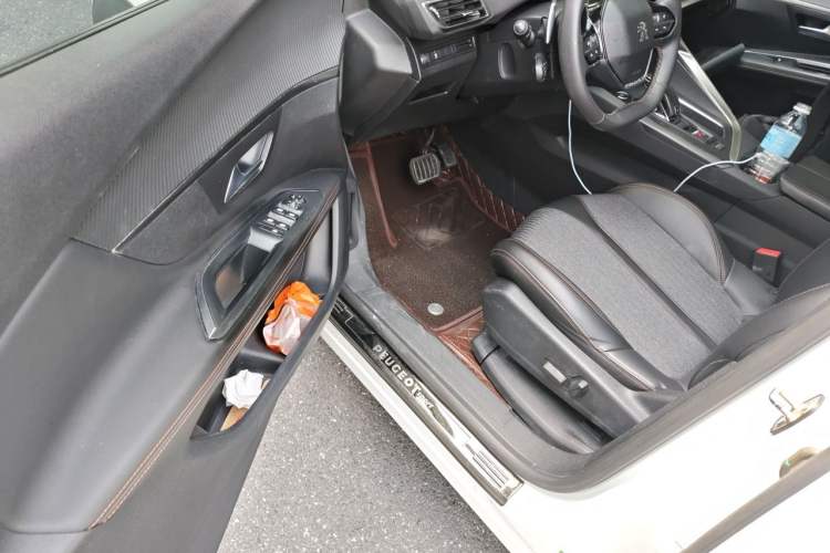 Used Peugeot 4008 2017 350THP Elite Edition Driver Seat