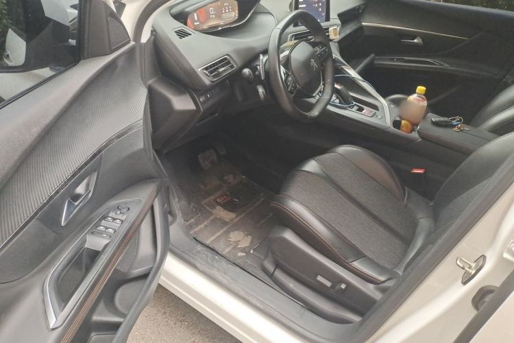 Used Peugeot 4008 2017 350THP Elite Edition Driver Seat