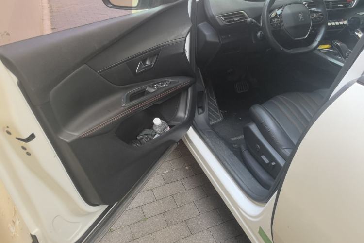 Used Peugeot 4008 2017 350THP Elite Edition Driver Seat