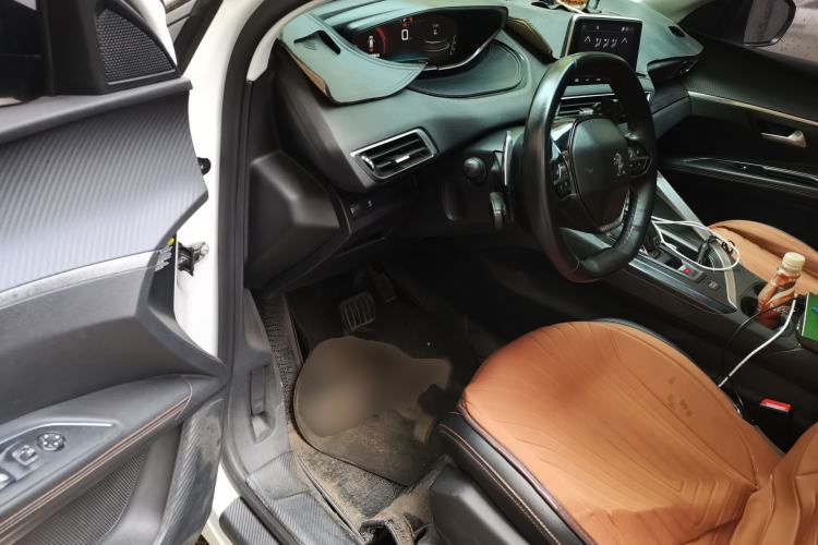 Used Peugeot 4008 2017 350THP Elite Edition Driver Seat