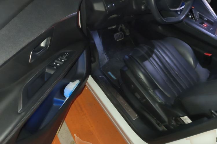 Used Peugeot 4008 2017 350THP Luxury Edition Driver Seat