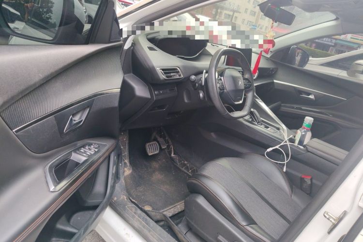 Used Peugeot 4008 2017 350THP Elite Edition Driver Seat