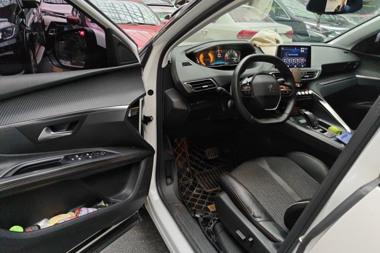 Used Peugeot 4008 2017 350THP Elite Edition Driver Seat