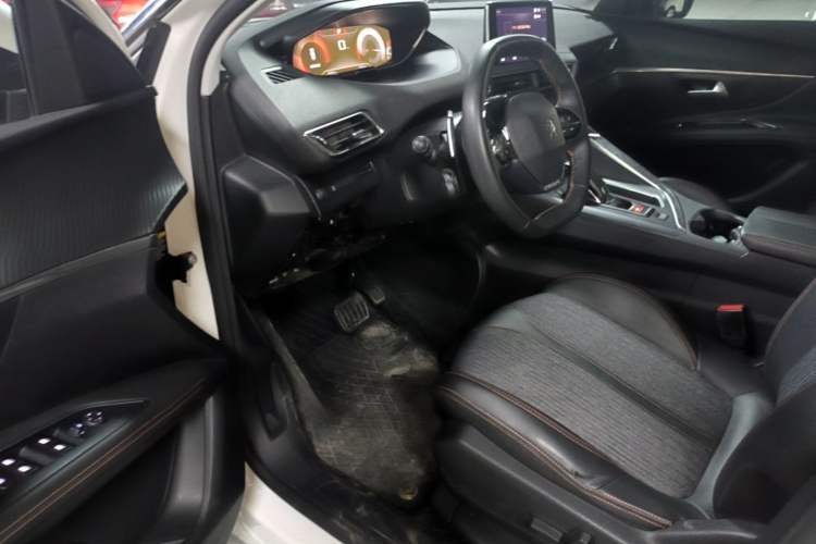 Used Peugeot 4008 2017 350THP Elite Edition Driver Seat