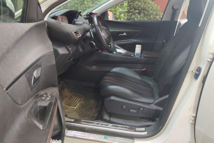 Used Peugeot 4008 2017 350THP Elite Edition Driver Seat
