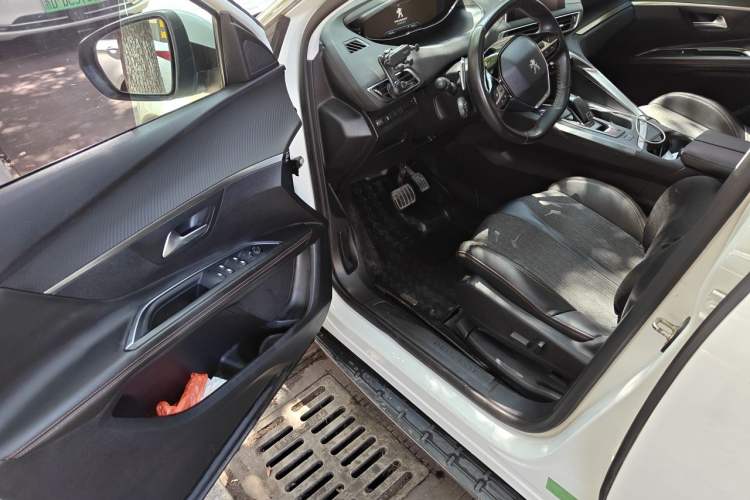 Used Peugeot 4008 2017 350THP Elite Edition Driver Seat