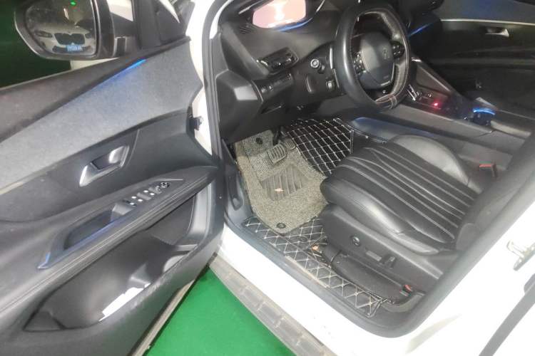 Used Peugeot 4008 2017 350THP Luxury Edition Driver Seat
