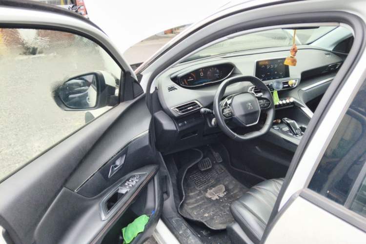 Used Peugeot 4008 2017 350THP Elite Edition Driver Seat