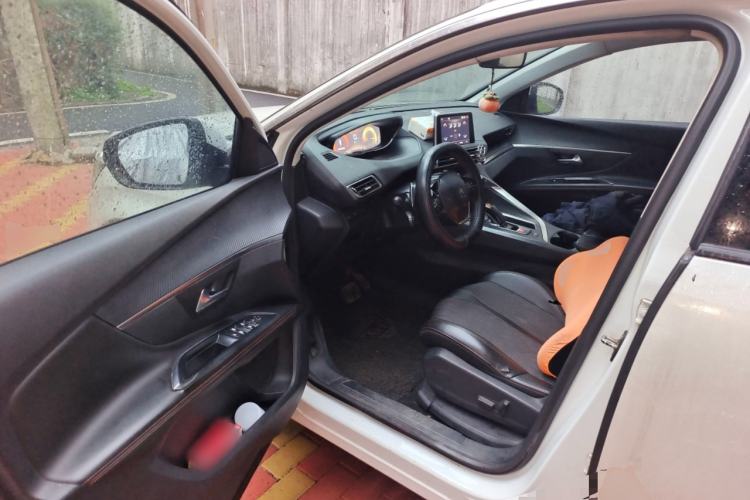 Used Peugeot 4008 2017 350THP Elite Edition Driver Seat