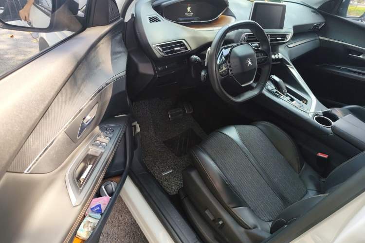 Used Peugeot 4008 2017 350THP Elite Edition Driver Seat