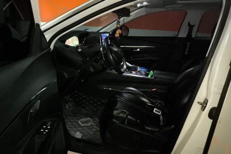 Used Peugeot 4008 2017 350THP Elite Edition Driver Seat