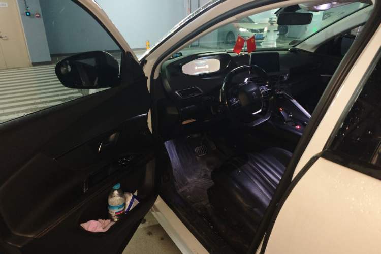 Used Peugeot 4008 2017 350THP Elite Edition Driver Seat