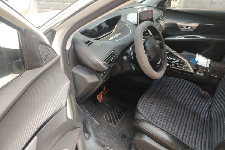 Used Peugeot 4008 2017 350THP Elite Edition Driver Seat