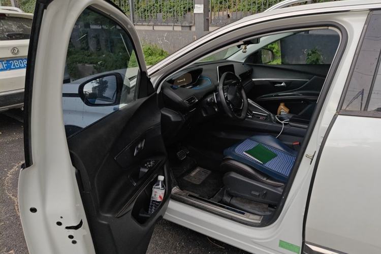 Used Peugeot 4008 2017 350THP Elite Edition Driver Seat