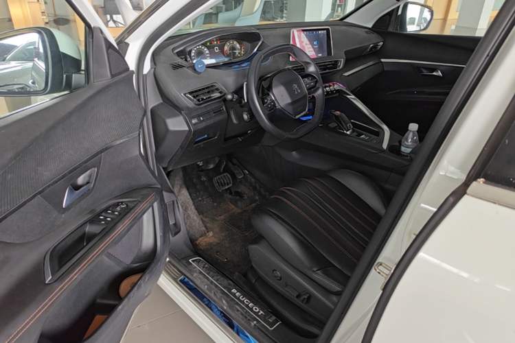 Used Peugeot 4008 2017 350THP Elite Edition Driver Seat