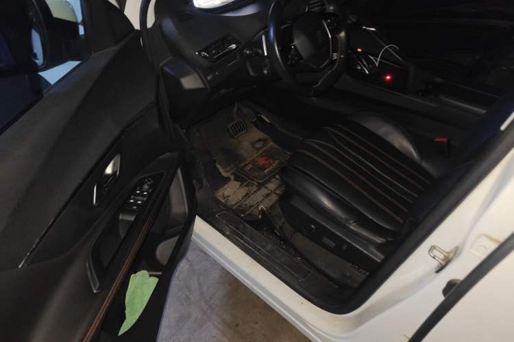 Used Peugeot 4008 2017 350THP Elite Edition Driver Seat