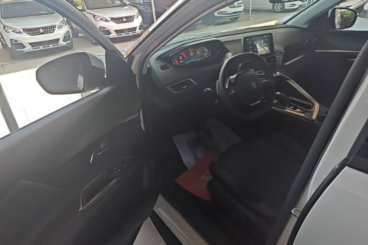 Used Peugeot 4008 2017 350THP Elite Edition Driver Seat