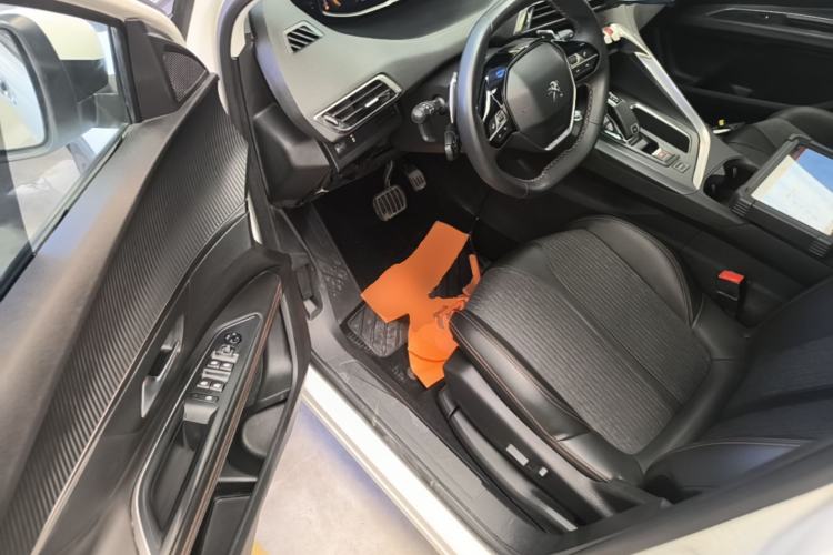 Used Peugeot 4008 2017 350THP Elite Edition Driver Seat