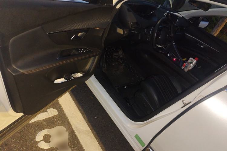 Used Peugeot 4008 2017 350THP Luxury Edition Driver Seat