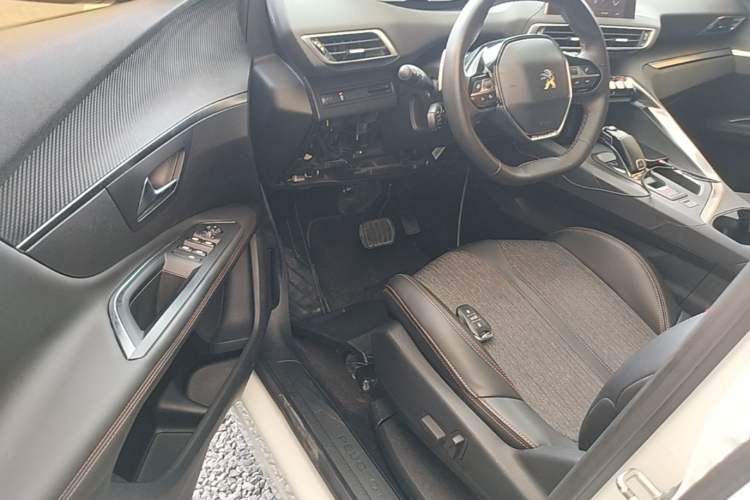 Used Peugeot 4008 2017 380THP Elite Edition Driver Seat