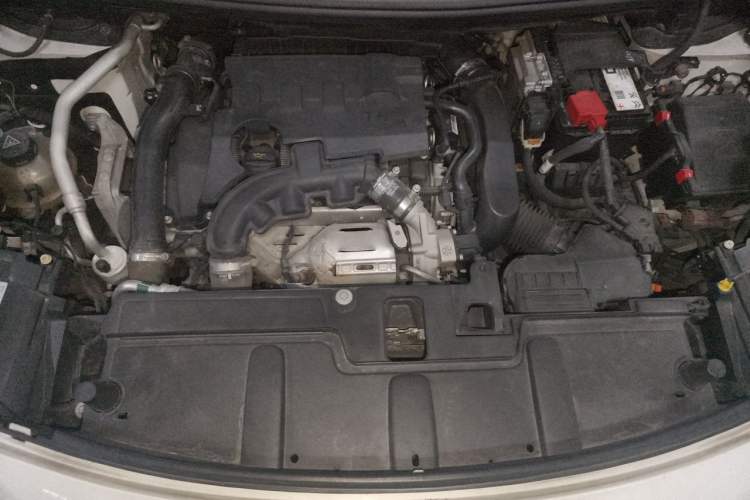 Used Peugeot 4008 2017 350THP Elite Edition Engine Bay
