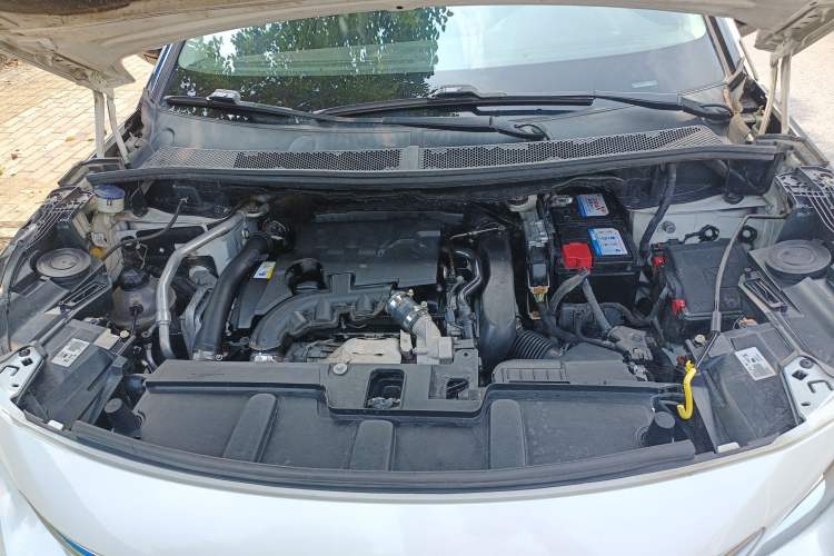 Used Peugeot 4008 2017 350THP Elite Edition Engine Bay