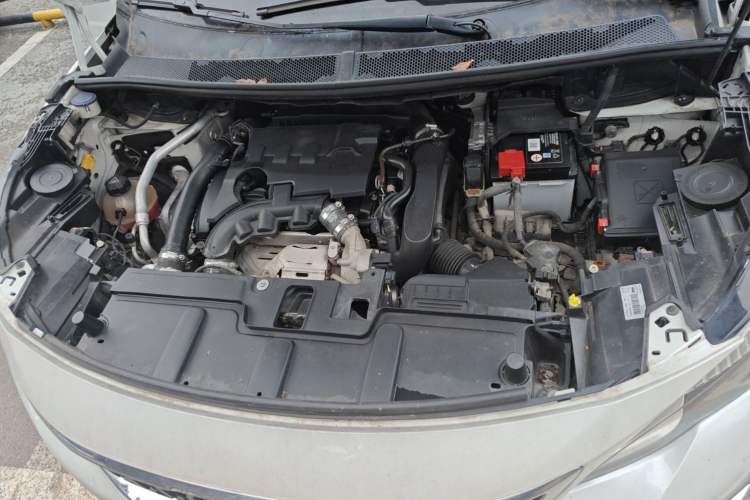 Used Peugeot 4008 2017 350THP Elite Edition Engine Bay