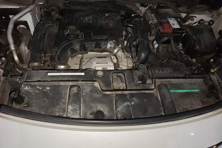 Used Peugeot 4008 2017 350THP Elite Edition Engine Bay