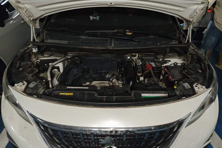 Used Peugeot 4008 2017 350THP Elite Edition Engine Bay