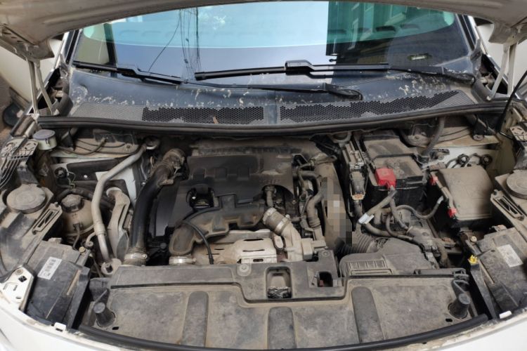 Used Peugeot 4008 2017 350THP Elite Edition Engine Bay