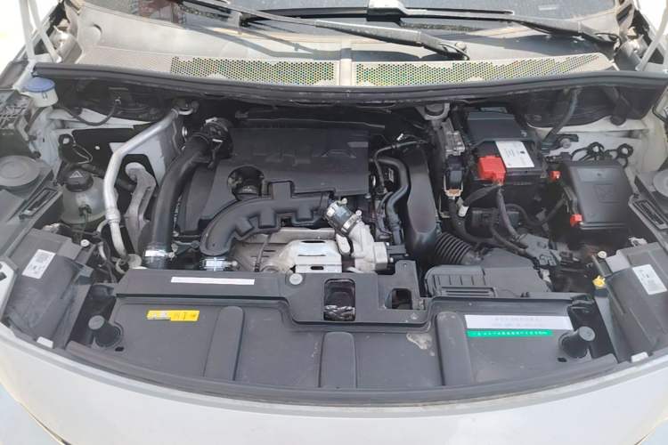 Used Peugeot 4008 2017 350THP Elite Edition Engine Bay