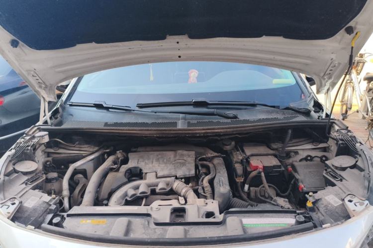 Used Peugeot 4008 2017 350THP Elite Edition Engine Bay