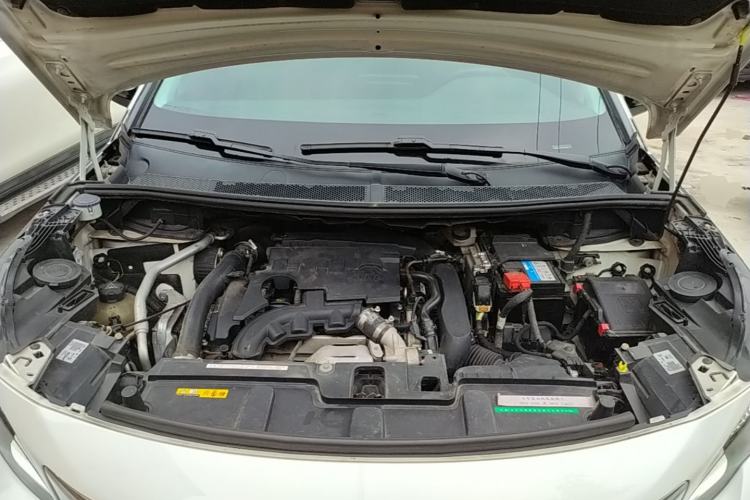 Used Peugeot 4008 2017 350THP Elite Edition Engine Bay
