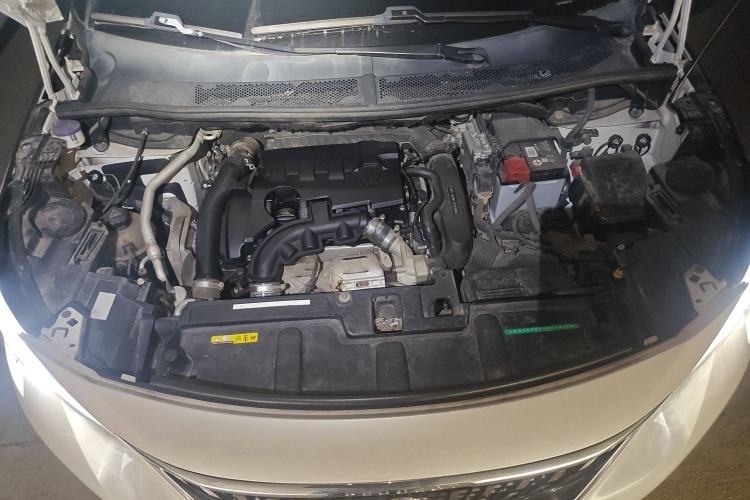 Used Peugeot 4008 2017 350THP Elite Edition Engine Bay