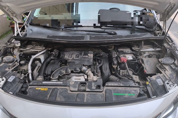 Used Peugeot 4008 2017 350THP Elite Edition Engine Bay