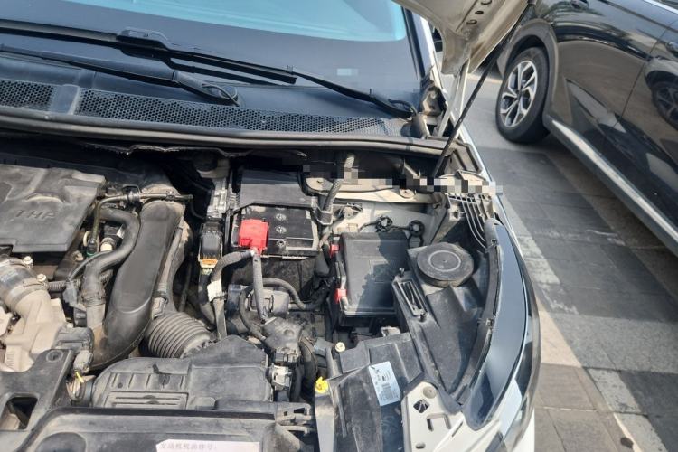 Used Peugeot 4008 2017 350THP Elite Edition Engine Bay Left