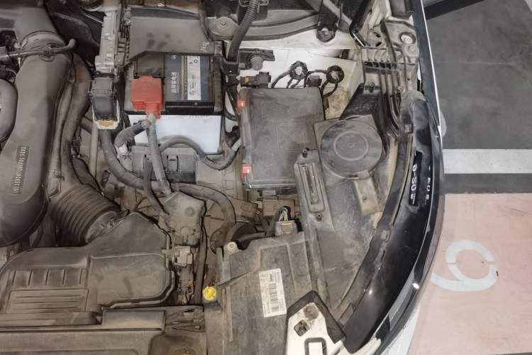 Used Peugeot 4008 2017 350THP Elite Edition Engine Bay Left