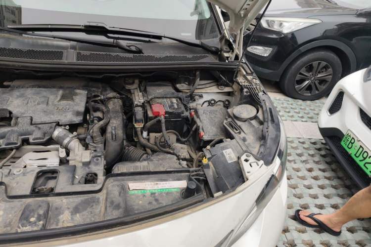 Used Peugeot 4008 2017 350THP Elite Edition Engine Bay Left