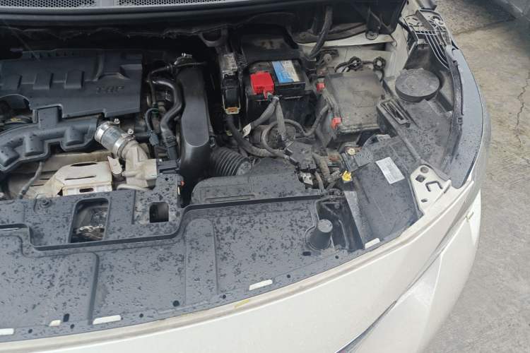 Used Peugeot 4008 2017 350THP Elite Edition Engine Bay Left