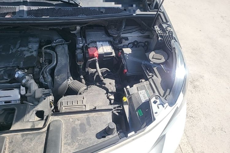 Used Peugeot 4008 2017 350THP Elite Edition Engine Bay Left