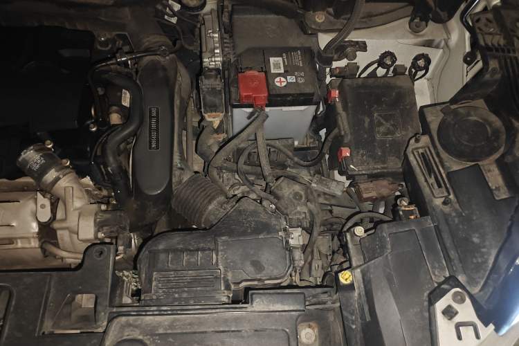 Used Peugeot 4008 2017 350THP Elite Edition Engine Bay Left