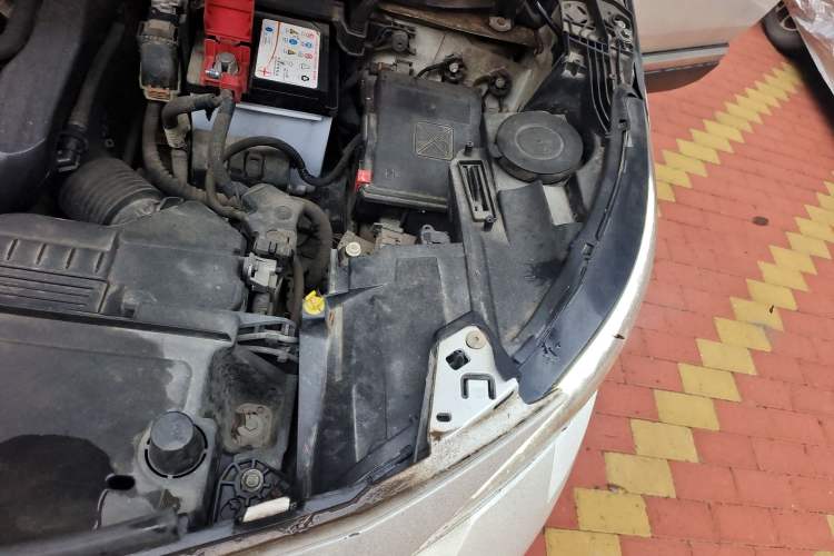 Used Peugeot 4008 2017 350THP Elite Edition Engine Bay Left