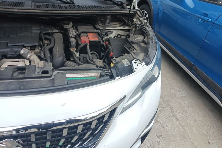 Used Peugeot 4008 2017 350THP Elite Edition Engine Bay Left