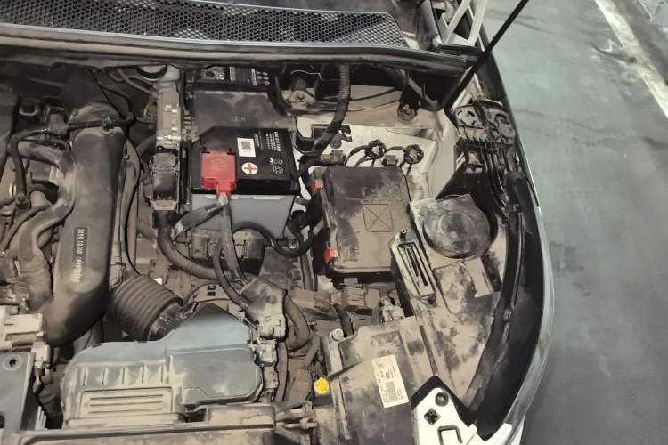 Used Peugeot 4008 2017 350THP Elite Edition Engine Bay Left