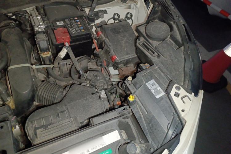 Used Peugeot 4008 2017 350THP Elite Edition Engine Bay Left