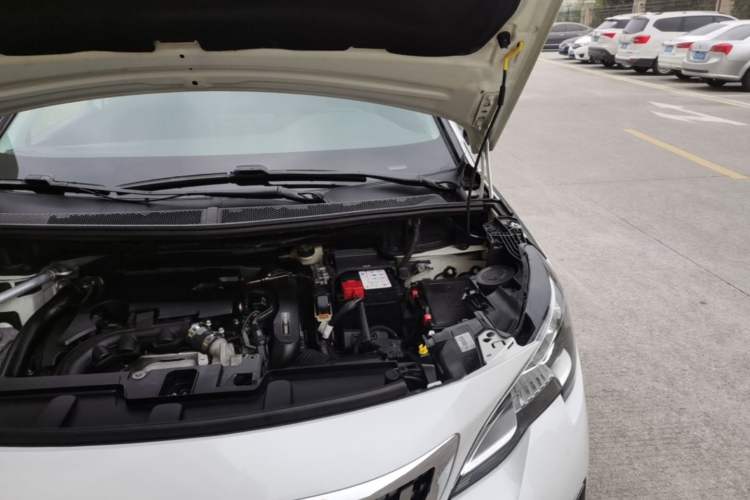 Used Peugeot 4008 2017 350THP Elite Edition Engine Bay Left